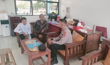 Polsek Gegesik melaksanakan program "Police goes to school" Pembinaan Jajaran Guru di SMPN 2 Gegesik