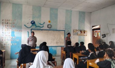 Police Goes to School, Polsek Kaliwedi Berikan Edukasi dan Himbauan Kamtibmas di SDN 1 Prajawinangun Wetan
