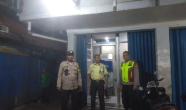 Polsek Dukupuntang Polresta Cirebon Intensifkan Patroli Obvit di Bank BRI Unit Kramat